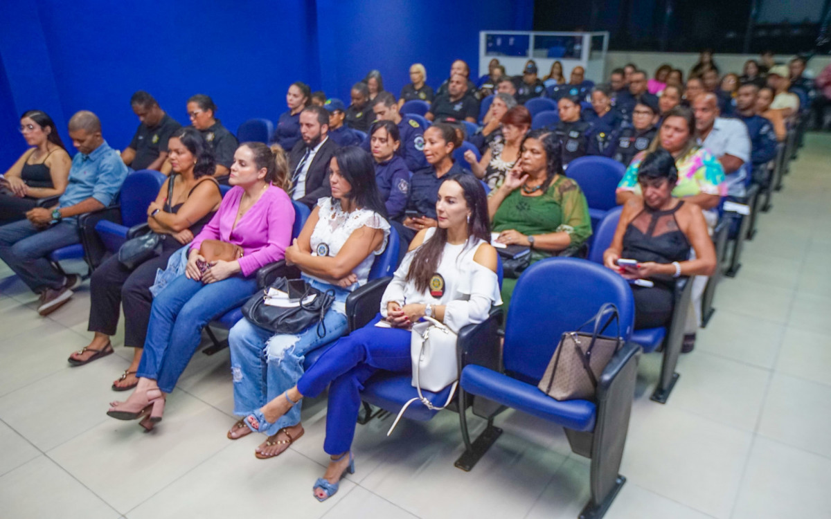 O evento reuniu autoridades locais e de outros municípios no auditório do Meriti Previ