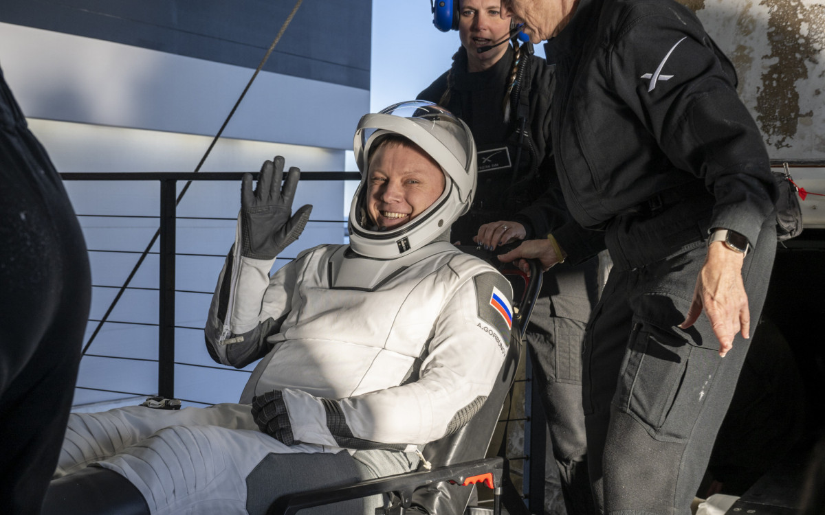 Butch Wilmore depois que retornou à Terra após ficar preso no espaço por nove meses