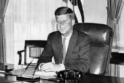 Mais arquivos sobre a morte de John F. Kennedy são publicados pelo governo dos EUA