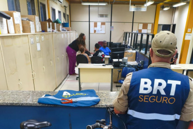 Agentes do BRT Seguro prendem homem por furto de bicicleta em estação na Zona Oeste