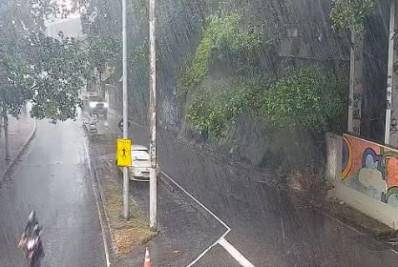 Chuva provoca alagamentos e estragos em diversos pontos do Rio