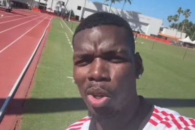 Livre no mercado, Pogba aparece treinando com camisa do Flamengo