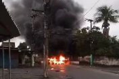Operação contra roubo a vans tem tiroteio e barricadas em chamas na Vila Aliança
