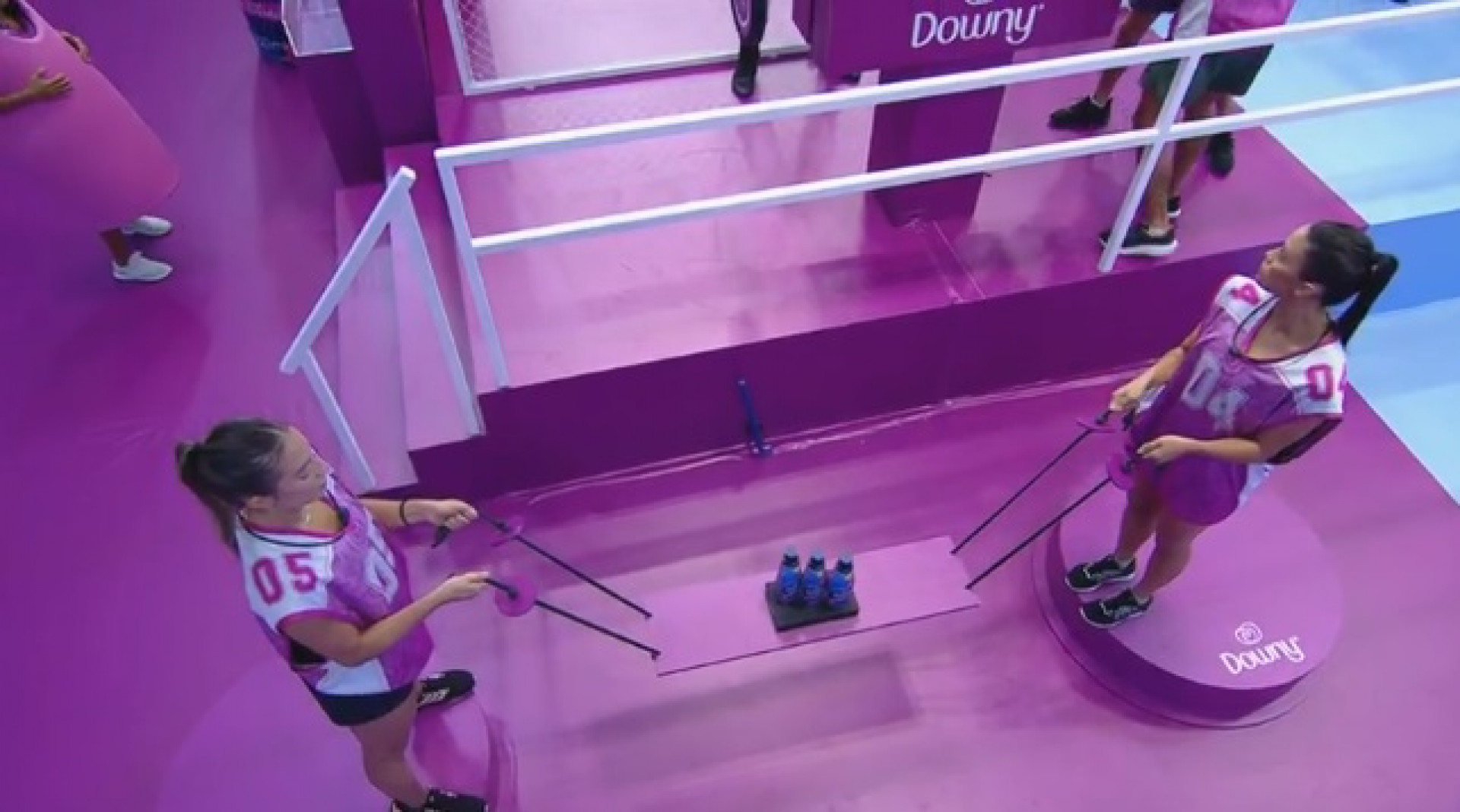 Renata e Eva na primeira fase da Prova do Líder - Reprodução de Vídeo 