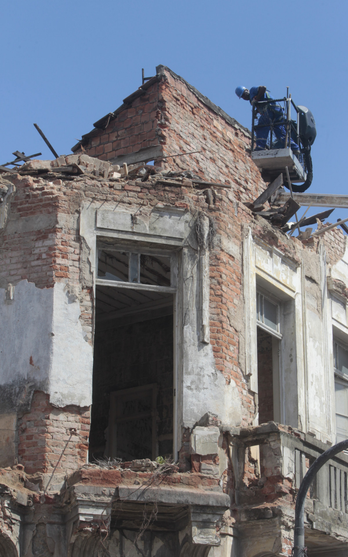 Desabamento no Centro do Rio de Janeiro, nesta sexta-feira (21).