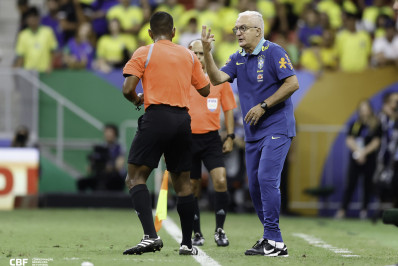 Dorival rechaça alívio após vitória do Brasil e explica sete substituições