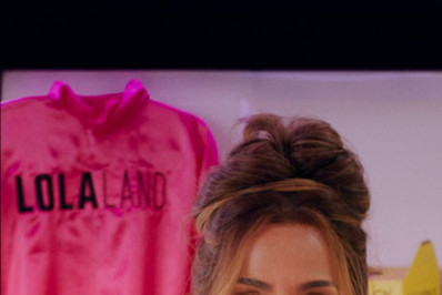 Camila Pitanga celebra o fim de Beleza Fatal: 'Um ícone gay'