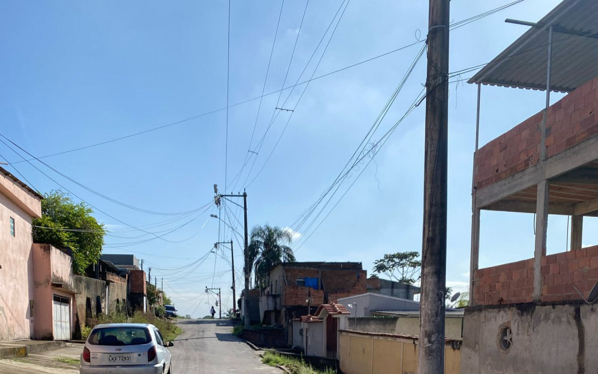 Rua do acidente em que menina caiu no 'val&atilde;o' em S&atilde;o Gon&ccedil;alo