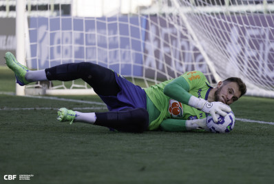 Bento se diz pronto para ser titular contra a Argentina e rechaça nível inferior na Arábia