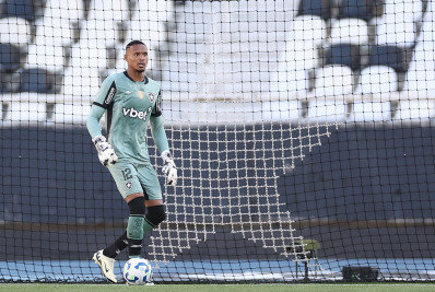 Aston Villa tem interesse na contratação de goleiro do Botafogo