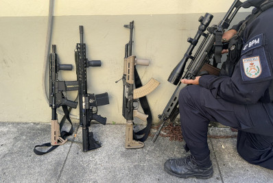 Ação da PM termina com suspeito baleado e outro preso no Complexo da Pedreira