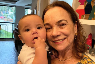 César Tralli recorda foto da mãe com a neta: 'Fico emocionado demais'