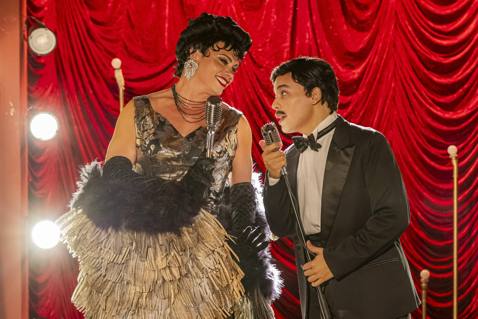 Silvero Pereira e Daniel Garcia em cena de 'Garota do Momento' - Globo/ Léo Rosario