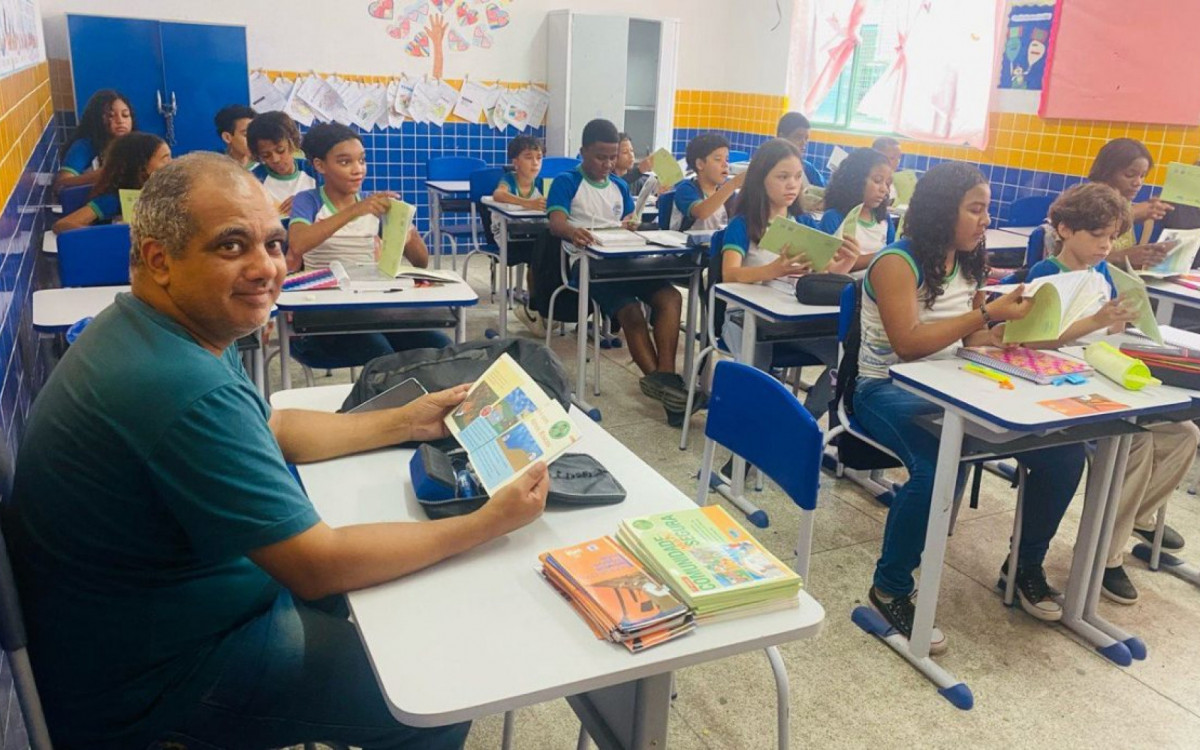 A unidade escolar foi uma das primeiras contempladas pela ação este ano, beneficiando inicialmente 40 crianças entre 9 a 14 anos