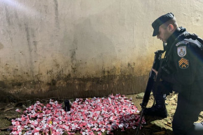 PM apreende drogas em Nova Iguaçu