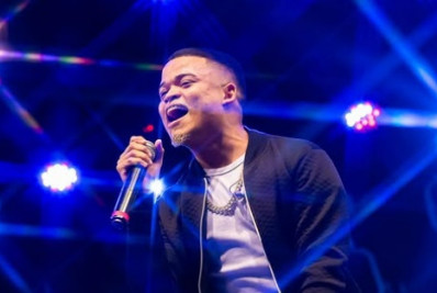 Cantor Rafa Diniz é enterrado após morrer afogado no Rio São Francisco