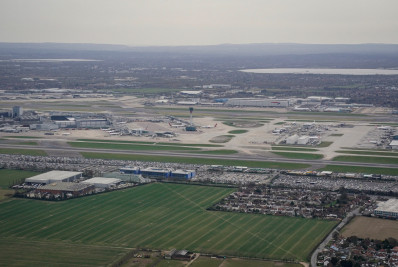 'Subestação podia fornecer energia suficiente' para aeroporto de Heathrow, diz operadora