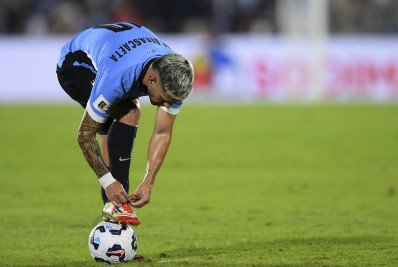 Flamengo confirma lesão de Arrascaeta e atualiza situação de outros jogadores
