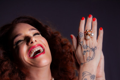 Tributo a Alcione, Beth Carvalho e Clara Nunes no palco do Municipal