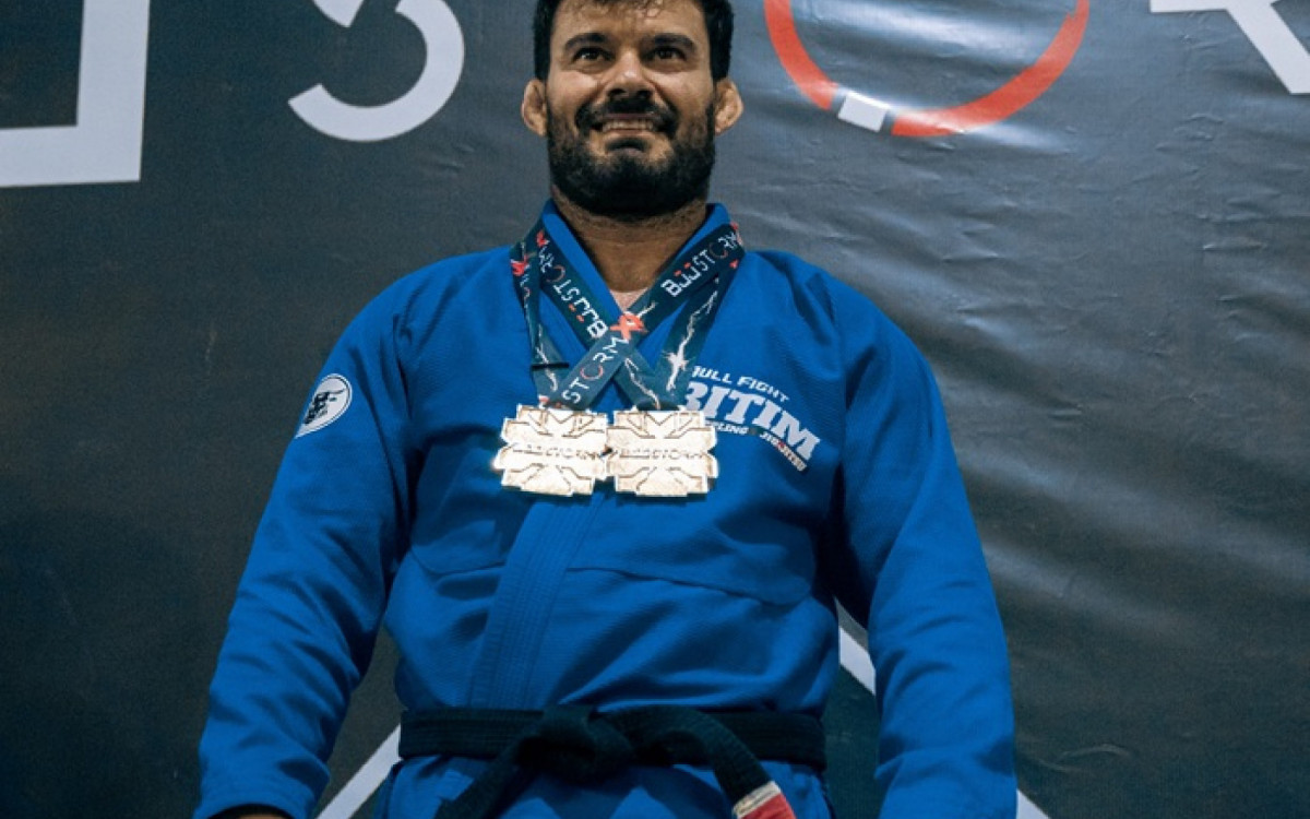 Faixa-preta Herbert Penido brilhou com ouro duplo no master e vitória na sua superluta