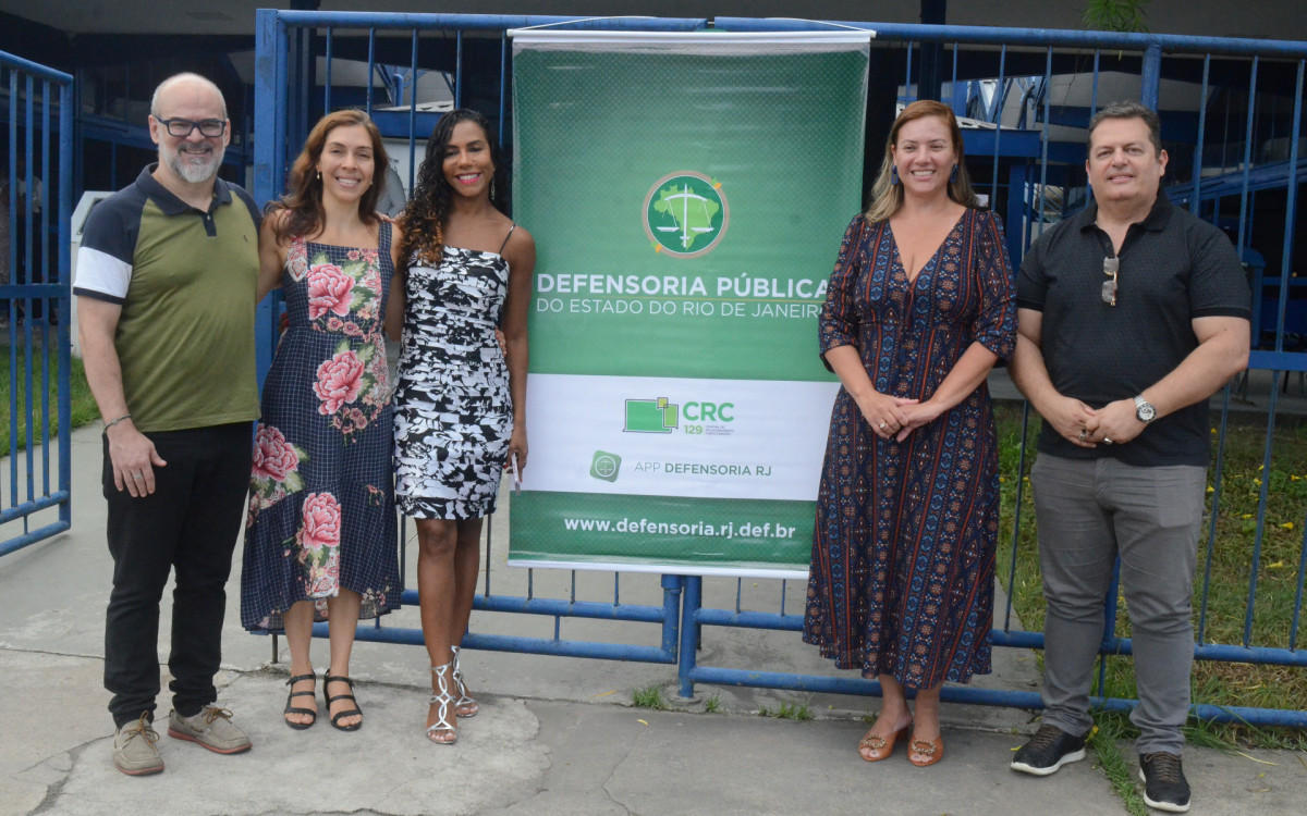 Autoridades presentes no encontro sobre a luta contra o racismo sistêmico, histórico e cultural 
