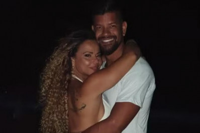 Viviane Araujo completa 50 anos e ganha declaração do marido: 'Mulher incrível'