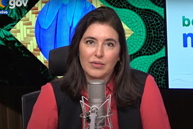 Simone Tebet afirma que 'o Brasil está dando certo' e vê Bolsonaro como 'carta fora do baralho'