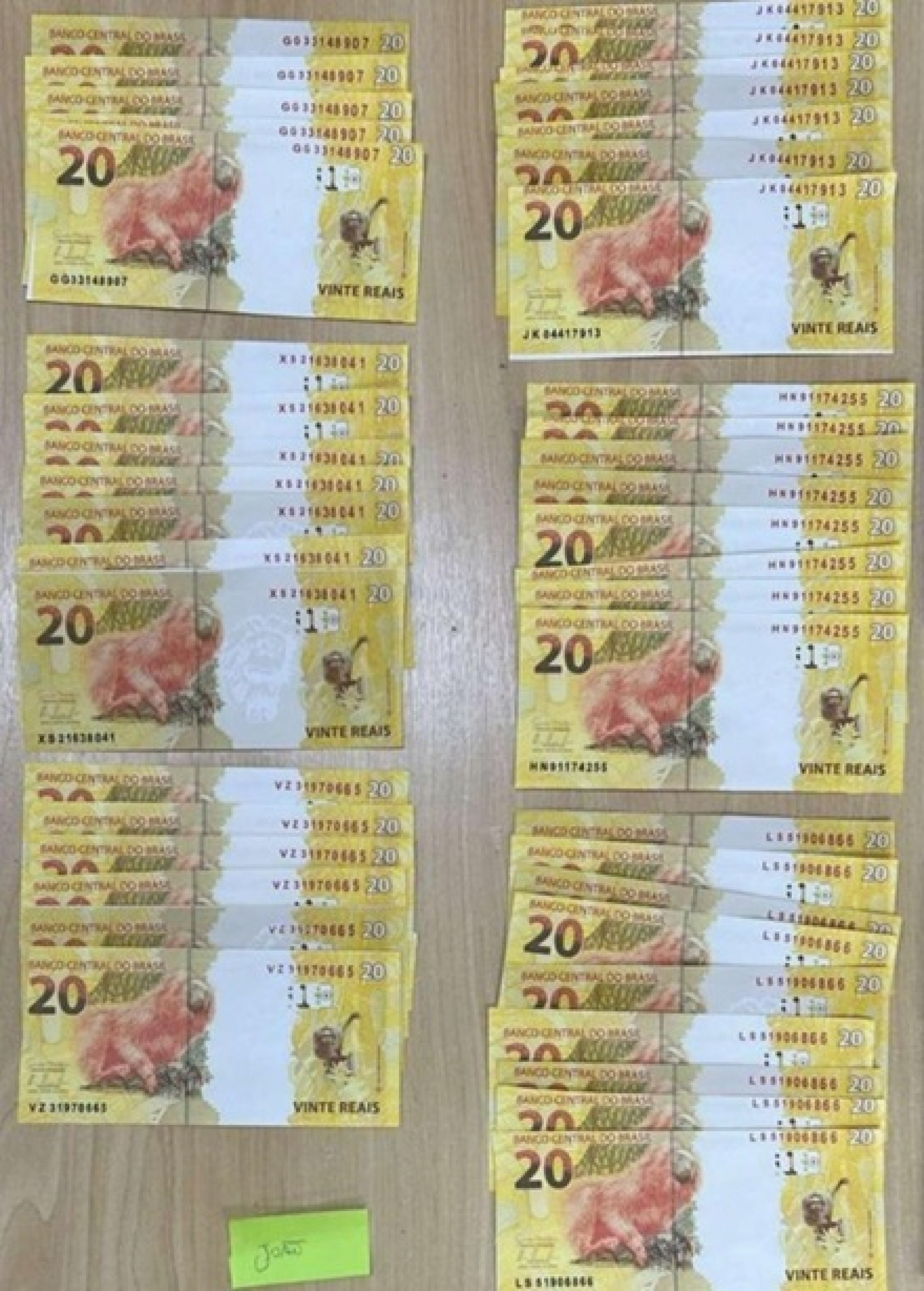 Mais de 40 cédulas falsas de R$ 20 foram apreendidas - Divulgação/Polícia Federal