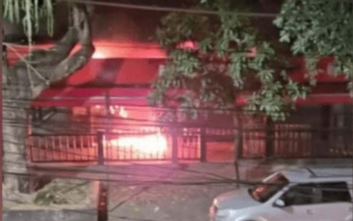 Bar do Chico’s, ‘point’ da torcida do Flamengo no Maracan&atilde;, pega fogo; v&iacute;deo