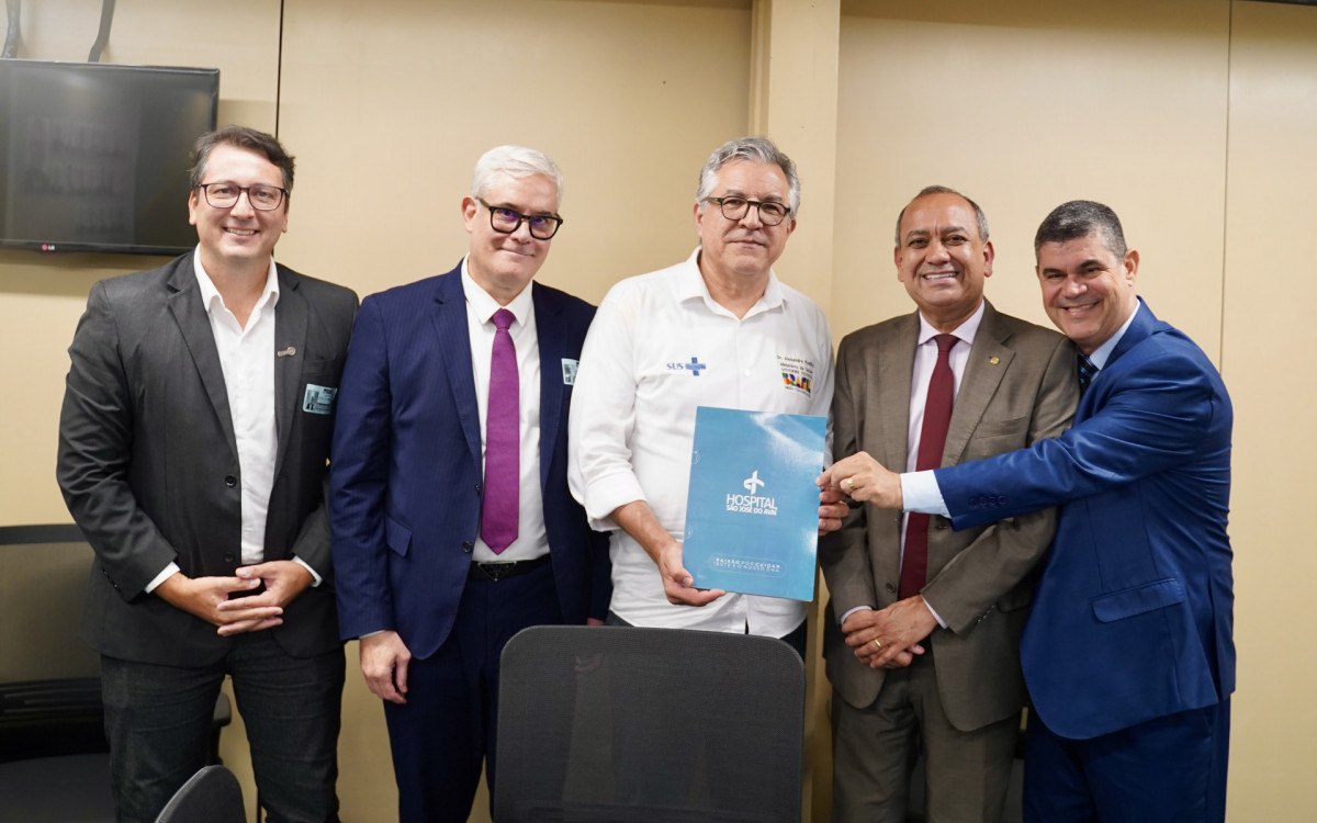 Sávio Sabóia, Eugênio Carlos, Ministro Padilha, Max Lemos e Nel Medeiros