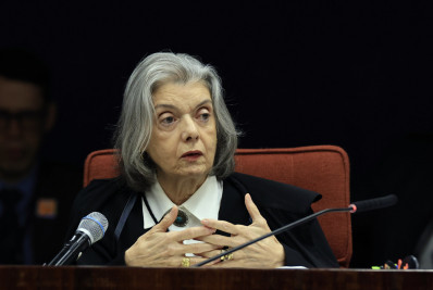 Veja a íntegra do voto da Cármen Lúcia para tornar réus Bolsonaro e mais sete