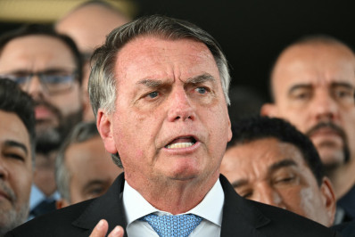 Bolsonaro critica decisão do STF sobre Zambelli, mas diz que episódio 'interferiu nas eleições'