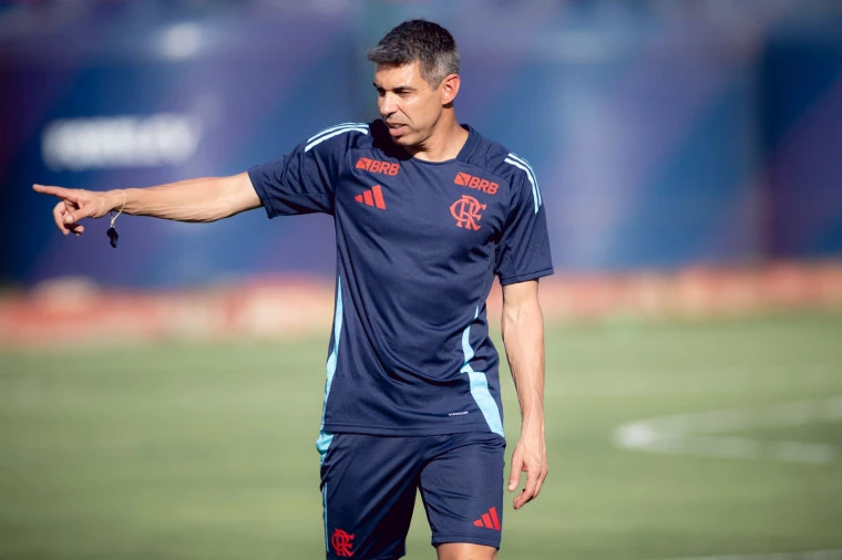 Técnico português assume sub-20 do Flamengo com missão importante