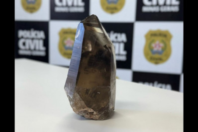 Pedra valiosa da maçonaria é recuperada em Minas Gerais; policiais buscam autor do furto