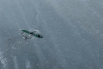 Piloto e duas crianças sobrevivem à queda de avião em lago congelado no Alasca