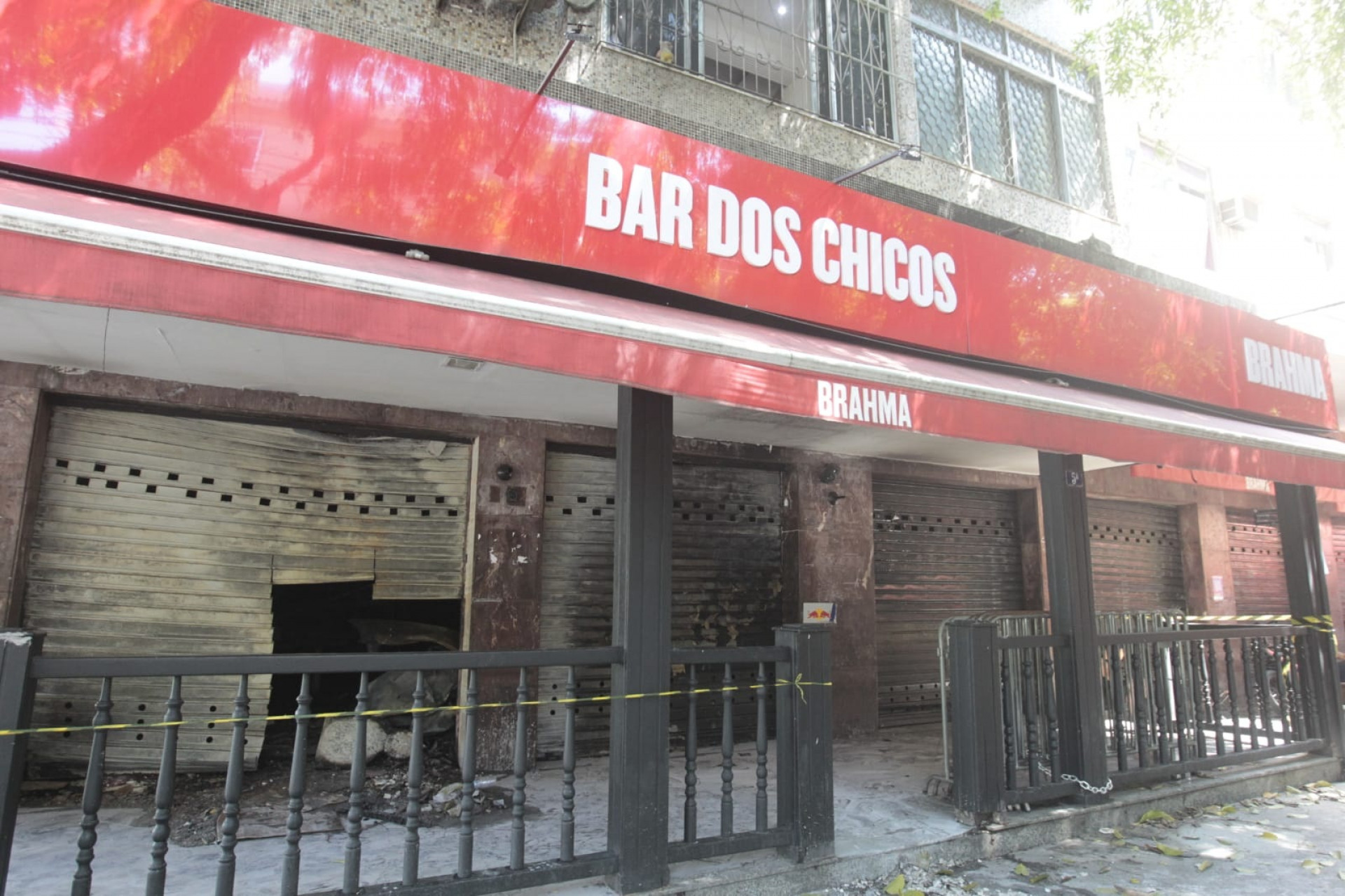 Bar dos Chicos, no Maracanã, após o incêndio na madrugada desta quarta-feira (26) - Reginaldo Pimenta/Agência O Dia