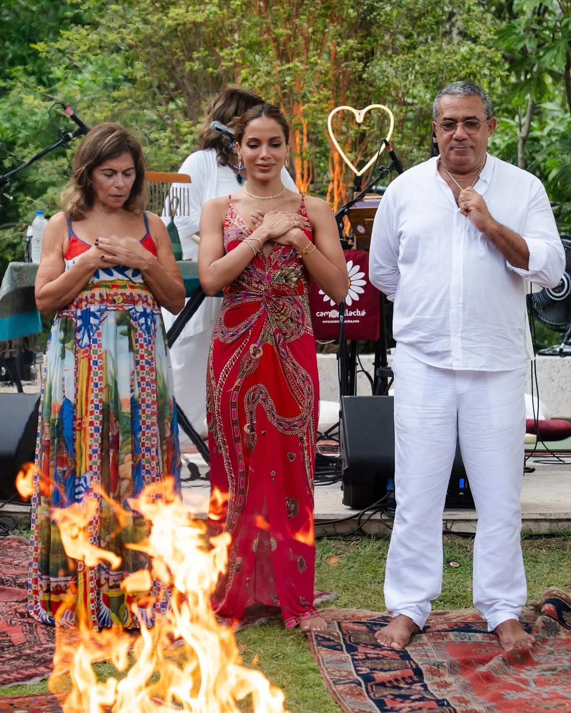 Anitta curte festa de aniversário ao lado dos pais - Reprodução do Instagram