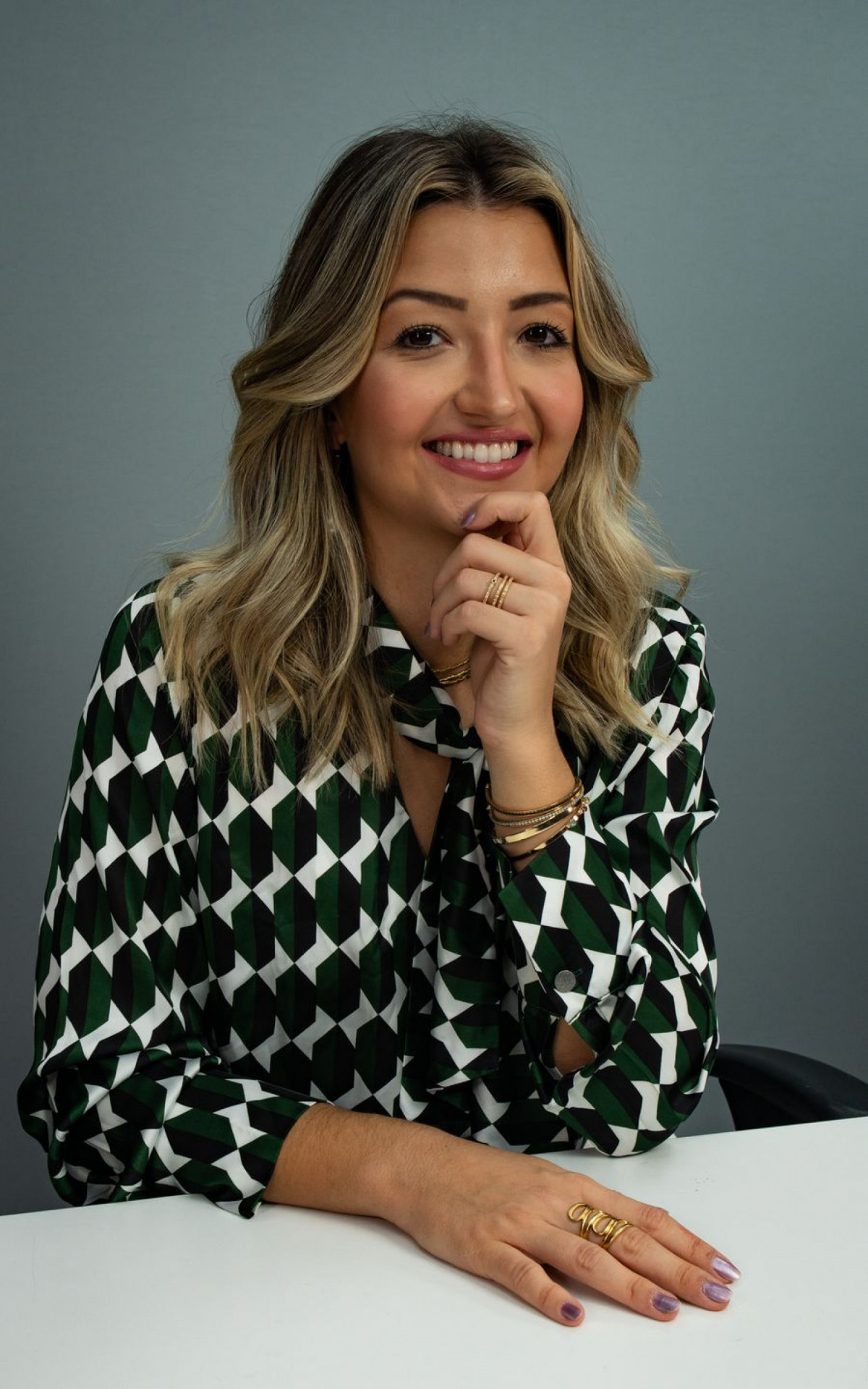 A advogada Giulia Mayrink ressalta a dificuldade que consumidores t&ecirc;m de entrar em contato com as empresas - Divulga&ccedil;&atilde;o