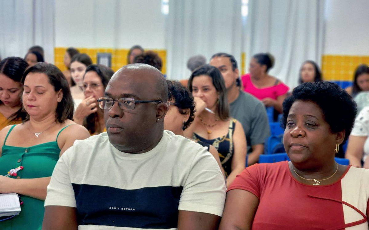 A primeira reunião teve como público-alvo os professores do 1º ao 9º ano, além de docentes da Aceleração Escolar (A.E) e da Educação de Jovens e Adultos (EJA)