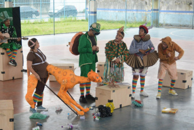 Projeto Teatro na Praça promove vivência artística para crianças e adolescentes