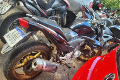 Moto roubada é reencontrada