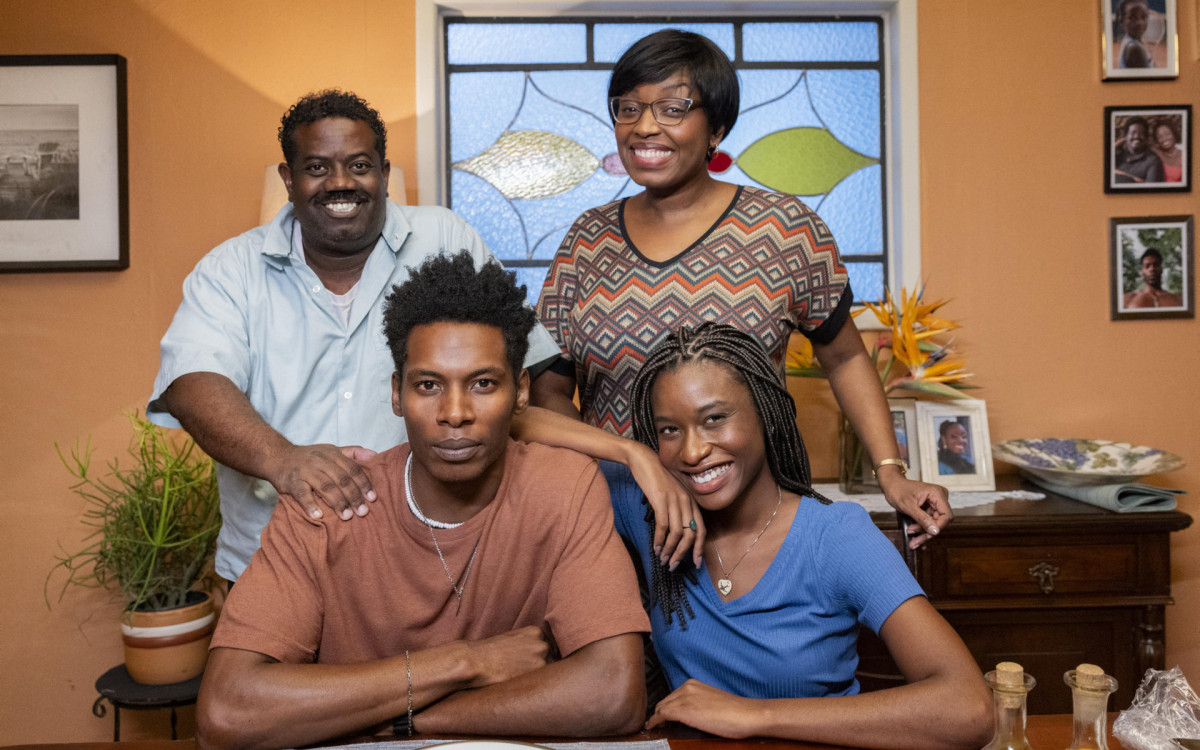 Vale Tudo: Jarbas (Leandro Firmino), Andr&eacute; (Breno Ferreira), Consuelo (Belize Pombal) e Daniela (Jessica Marques) - Fabio Rocha/TVGlobo