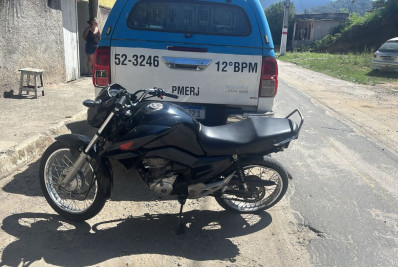 Policia Militar recupera motocicleta roubada em São José do Imbassaí