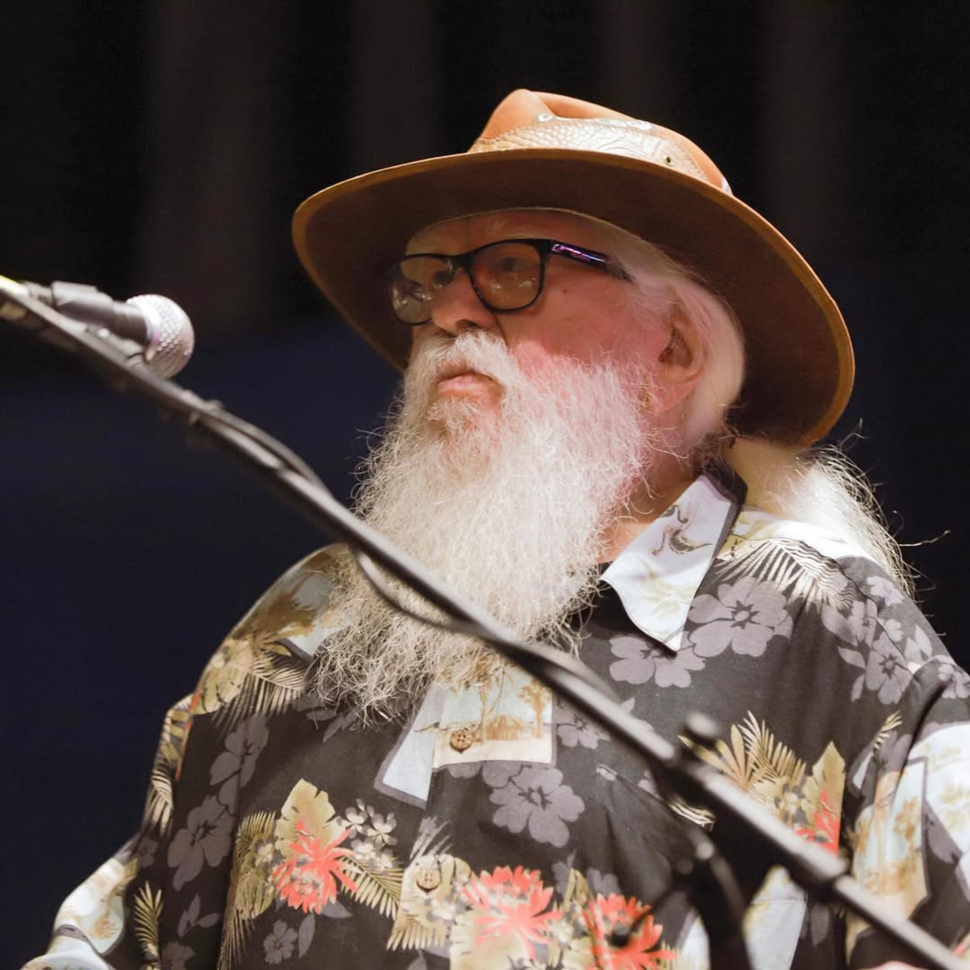 Hermeto Pascoal é conhecido por suas composições e por saber tocar diversos instrumentos - Reprodução / Redes Sociais