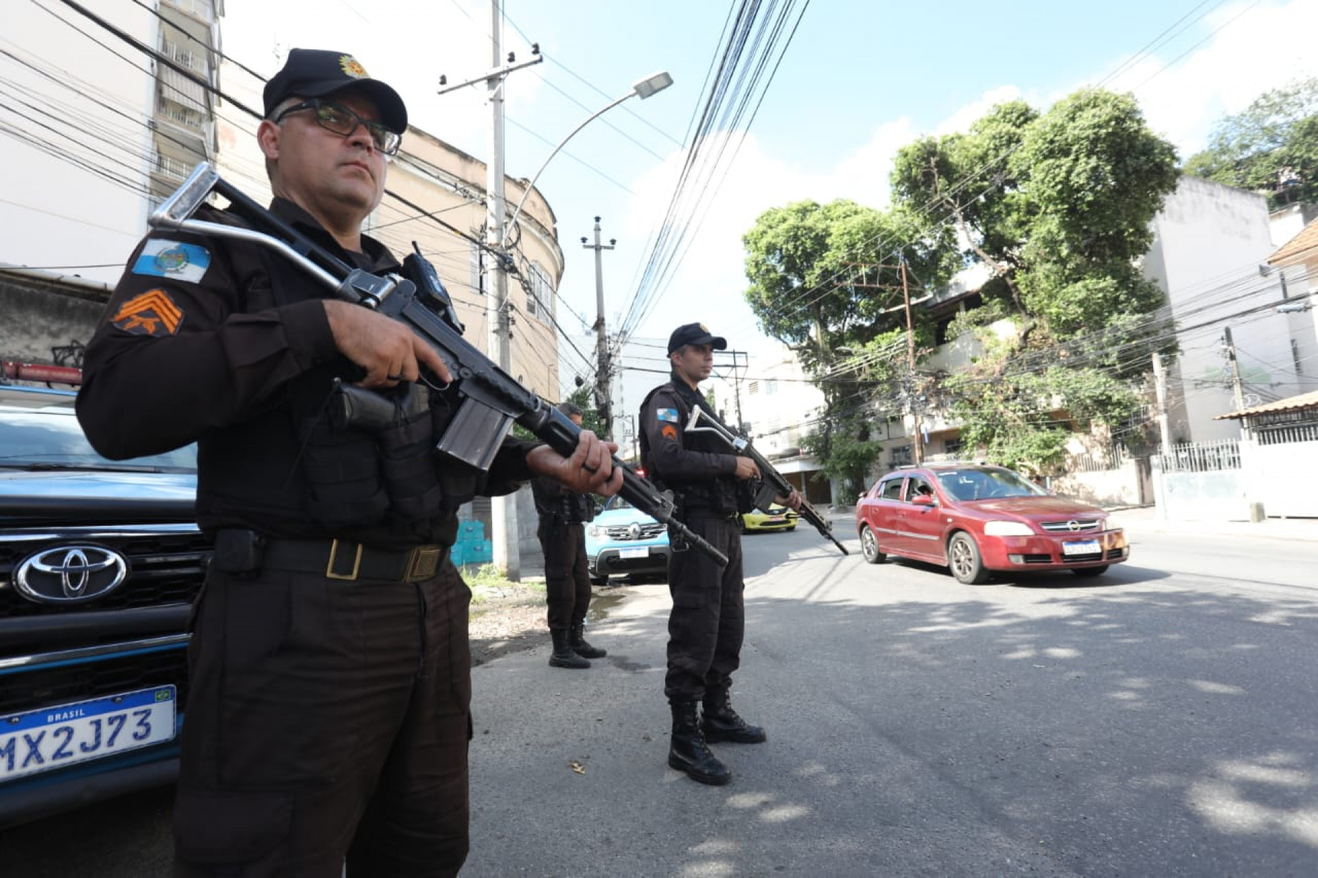 Ação da conta com viaturas no entorno da Avenida Marechal Rondon e do Morro do São João - Pedro Teixeira/Agência O Dia
