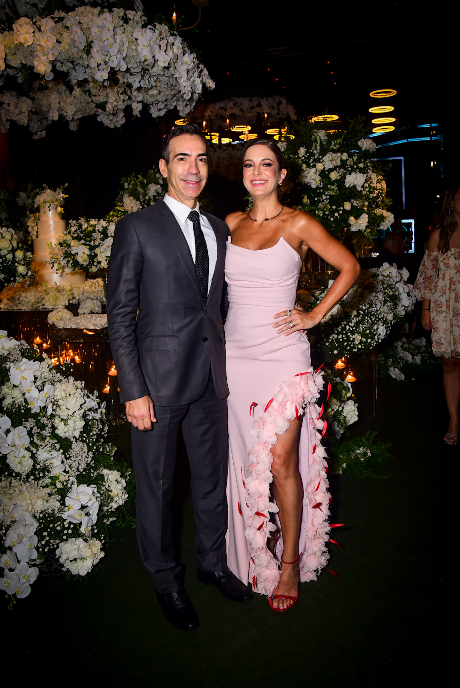 Tici Pinheiro e César Tralli chegam na festa de casamento de Maria Cavalcante e Cristiano - Andy Santana e Patrícia Devoraes/Brazil News