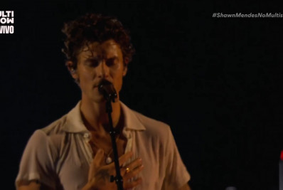 Apaixonado pelo Brasil, Shawn Mendes se declara e usa bordão de Fernanda Torres no Lollapalooza