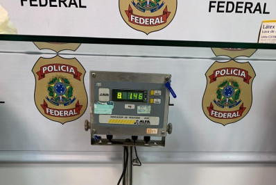 Mulher é presa com cocaína escondida nas roupas no Galeão