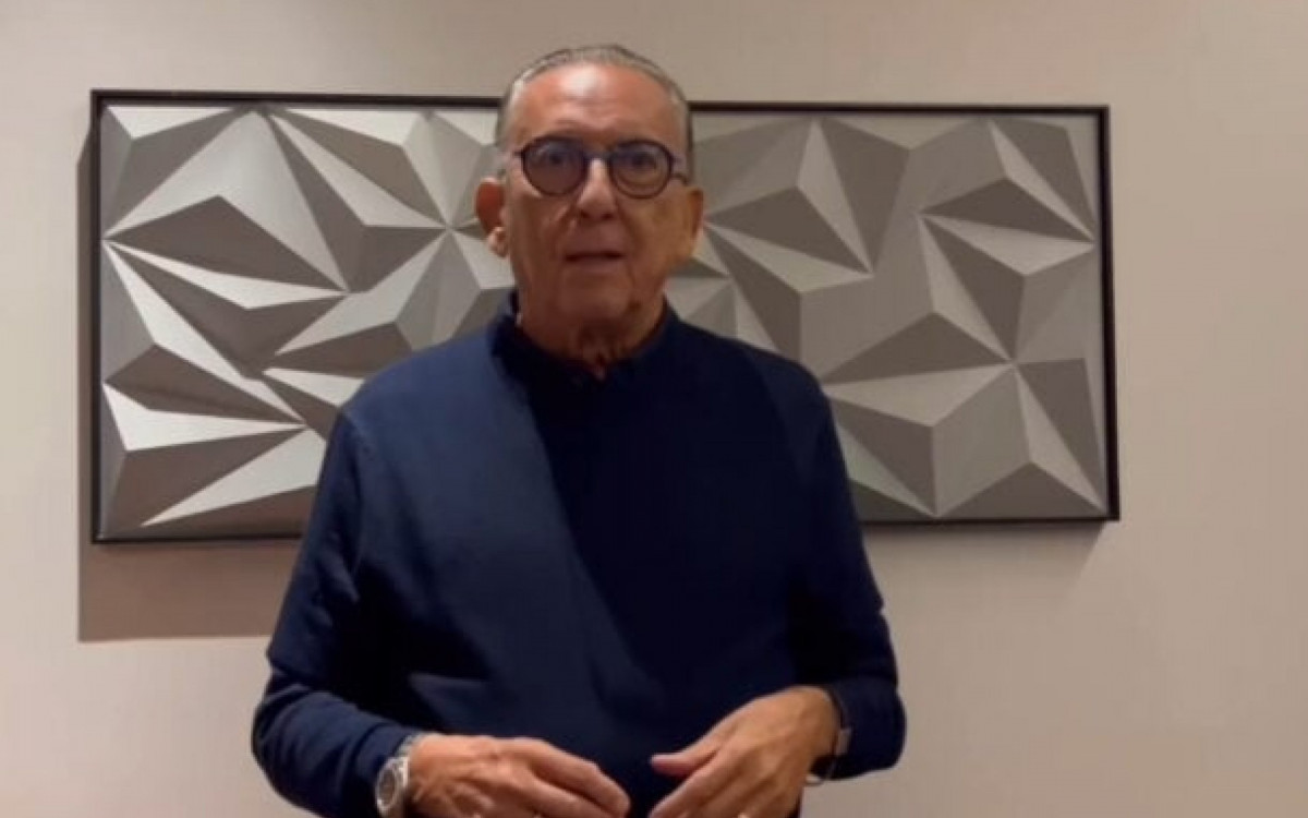 Diretor da Band revela segredo para fechar retorno de Galv&atilde;o Bueno &agrave; TV aberta