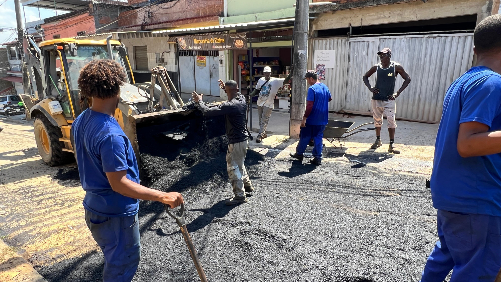 A Secretaria de A&ccedil;&atilde;o Comunit&aacute;ria fez o asfaltamento de duas ruas no bairro Vasco - PMBR / Divulga&ccedil;&atilde;o